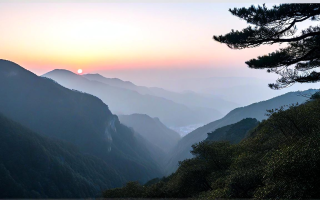 探秘南岳衡山，一幅流动的山水画卷