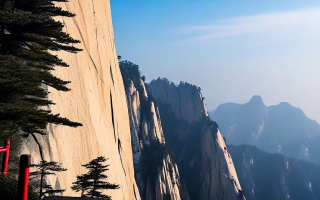 探寻华山奇景，品味险峻之美